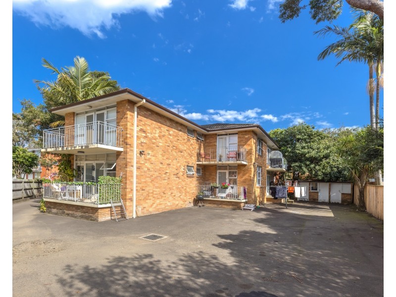 13 Grafton Crescent, Dee Why NSW 2099