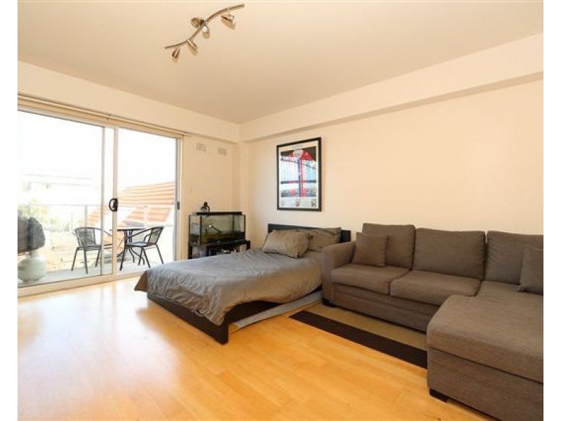 34/17 East Crescent Street, Mcmahons Point NSW 2060