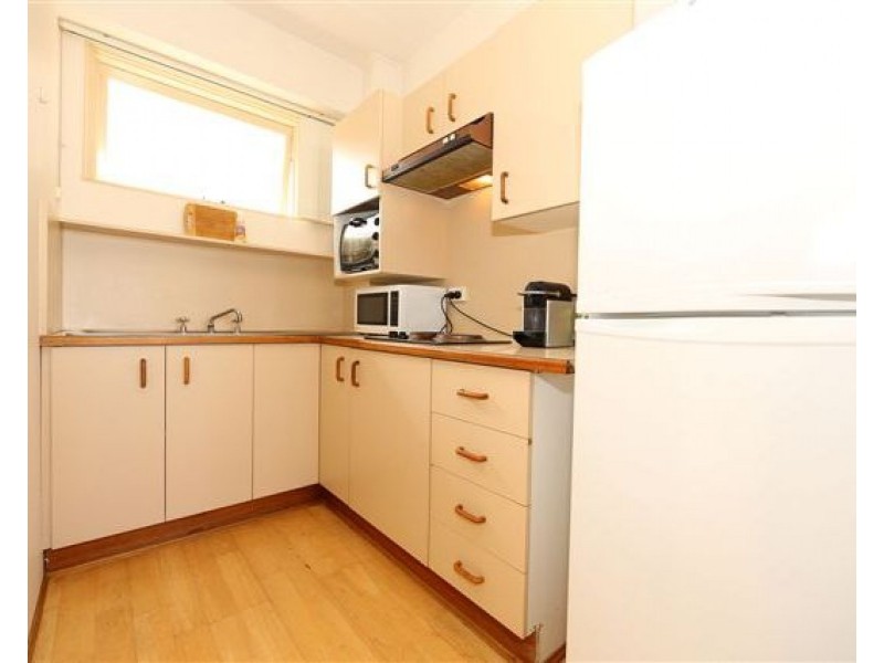 34/17 East Crescent Street, Mcmahons Point NSW 2060
