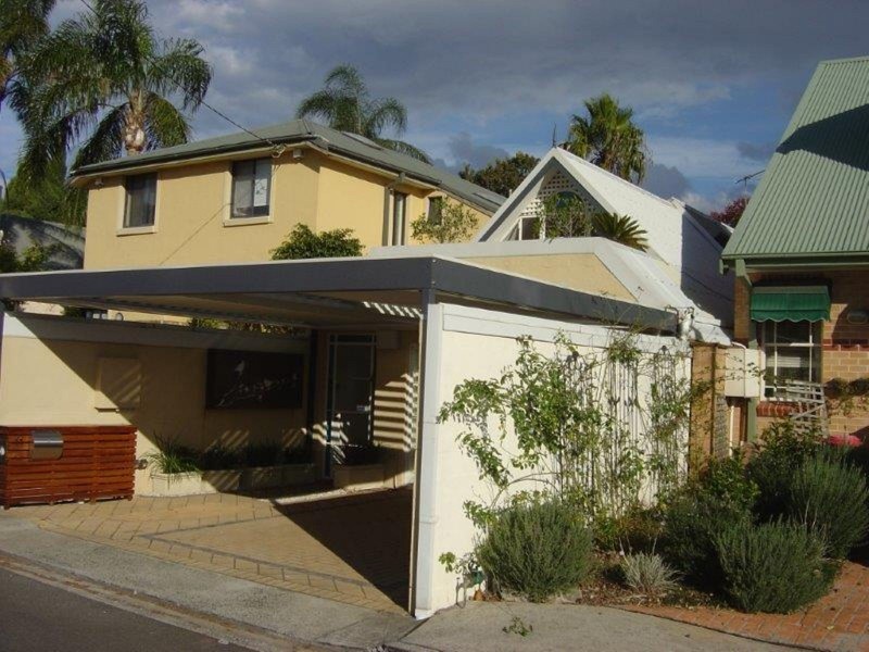 11 Huntington Street, Crows Nest NSW 2065