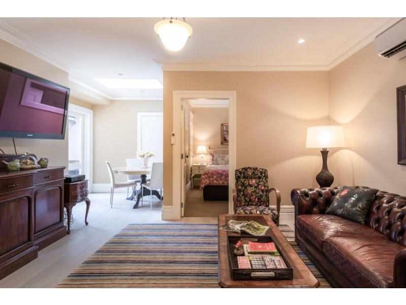 19 Glenview Street, Greenwich NSW 2065