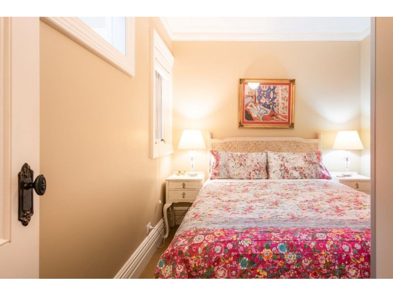 19 Glenview Street, Greenwich NSW 2065