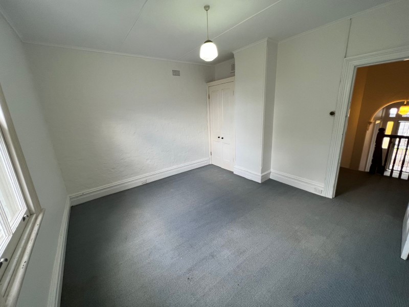 18 Holtermann Street, Crows Nest NSW 2065