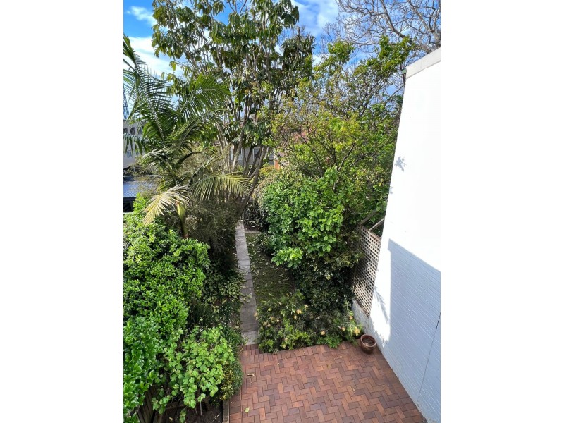 18 Holtermann Street, Crows Nest NSW 2065