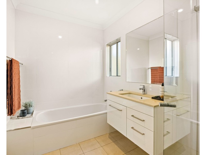 18 Carlyle Lane, Wollstonecraft NSW 2065