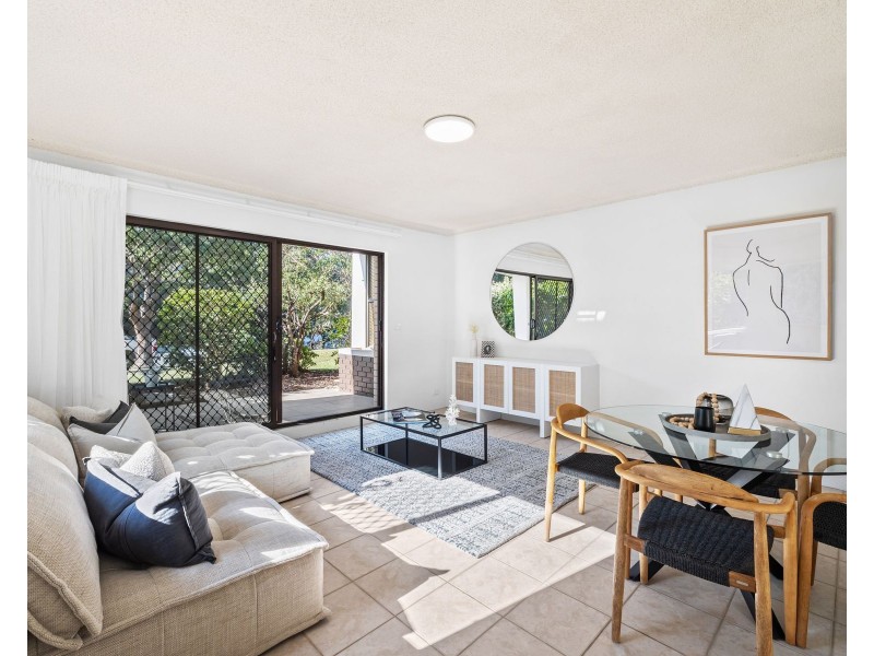 2/119 Oaks Avenue, Dee Why NSW 2099
