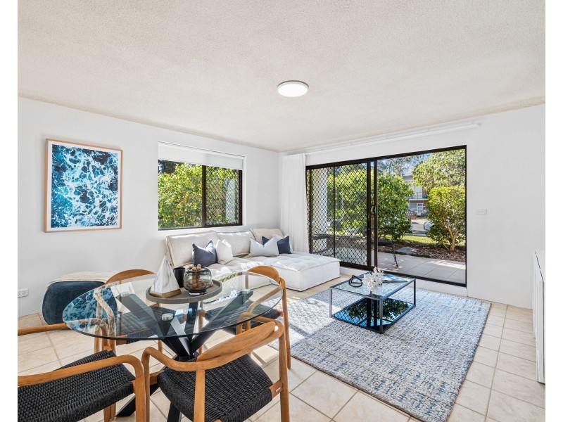 2/119 Oaks Avenue, Dee Why NSW 2099