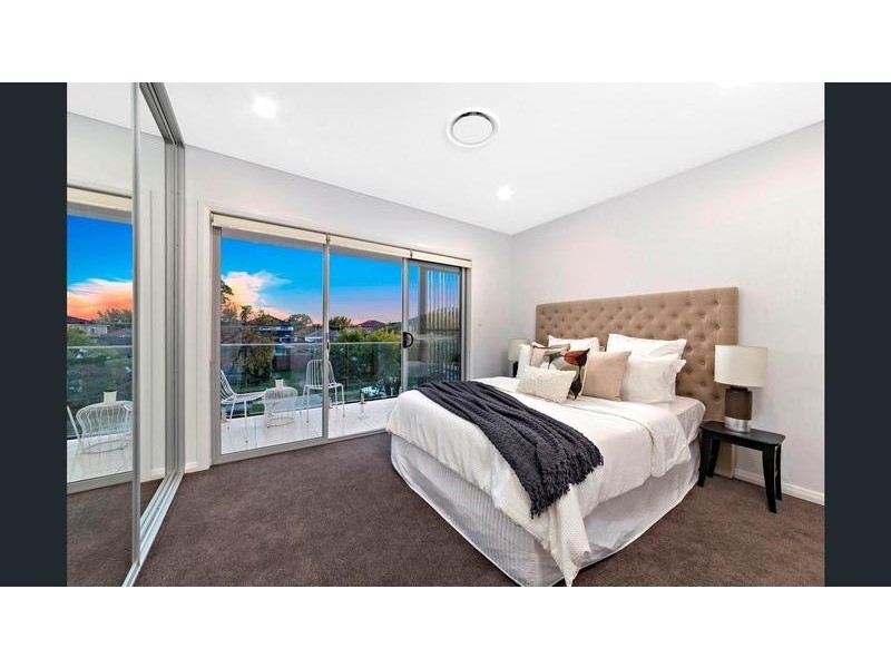 25A Latvia Avenue, Greenacre NSW 2190