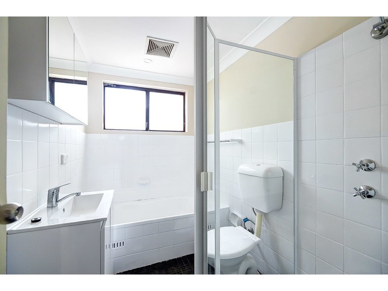 2/72 Burlington Road, Homebush NSW 2140