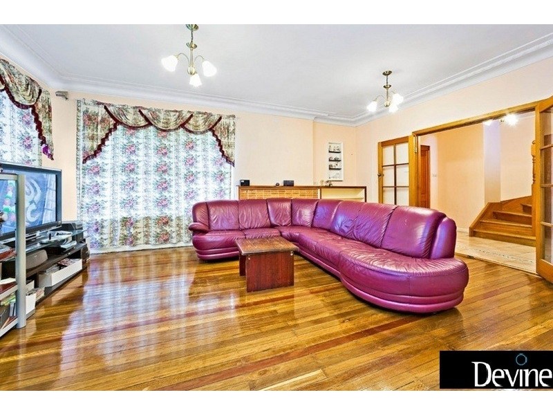 8 Wakeford Rd, Strathfield NSW 2135