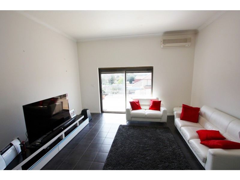 227 Concord Road (ENTRANCE VIA DAVIDSON LANE), North Strathfield NSW 2137