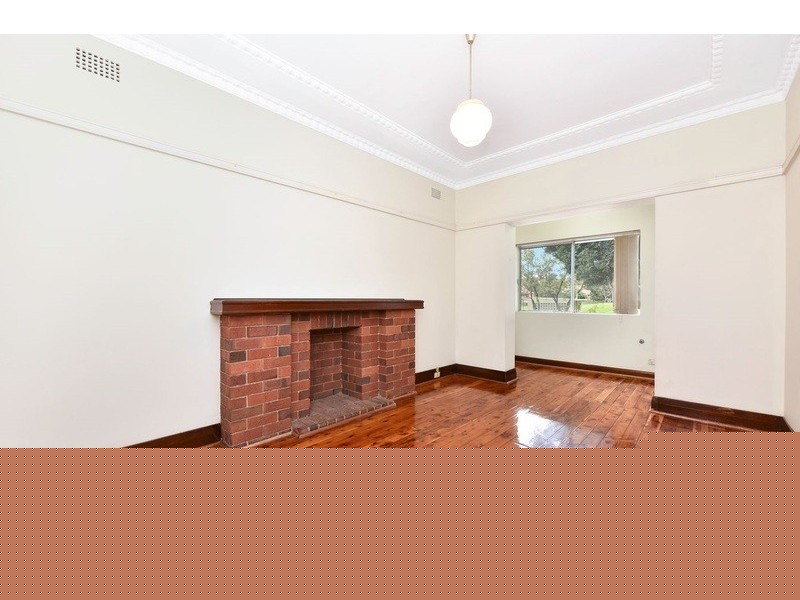 214 Bexley Road, Earlwood NSW 2206