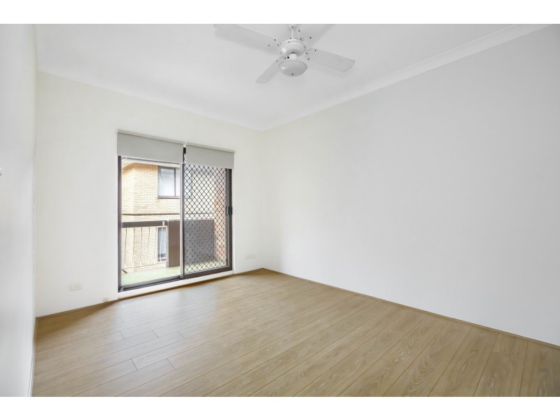 5/40 Hampton Court Road, Carlton NSW 2218