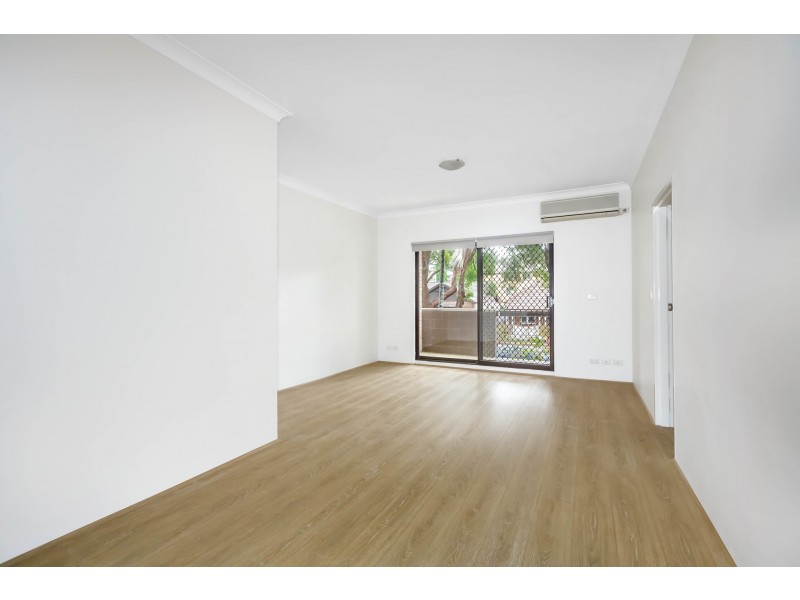 5/40 Hampton Court Road, Carlton NSW 2218