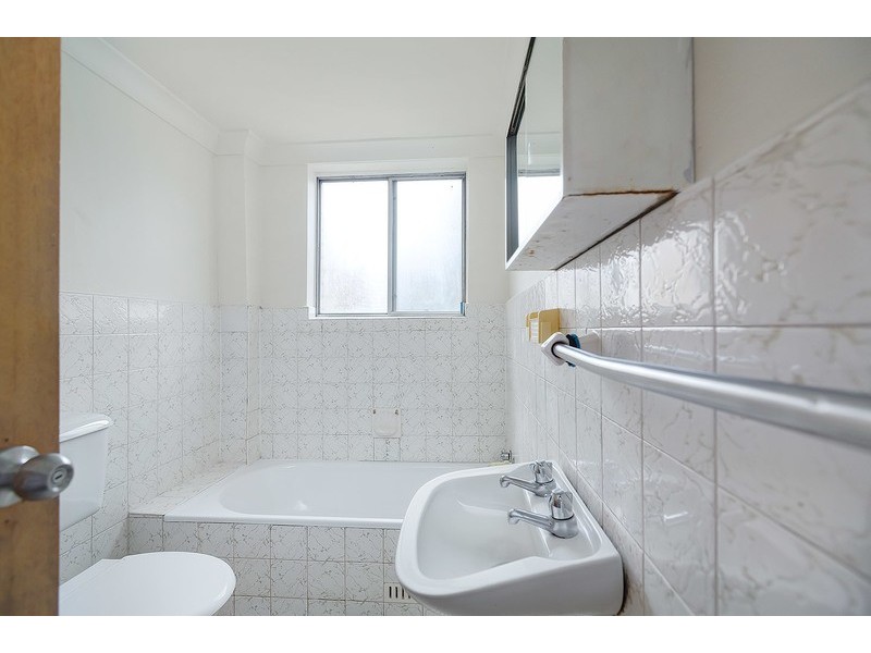 2/48 Burlington Road, Homebush NSW 2140