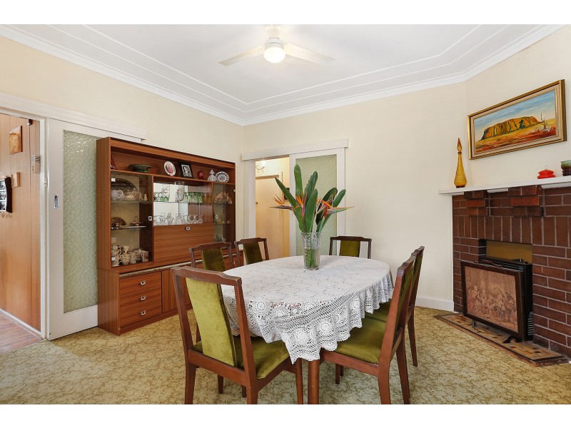 15 Speed Avenue, Russell Lea NSW 2046