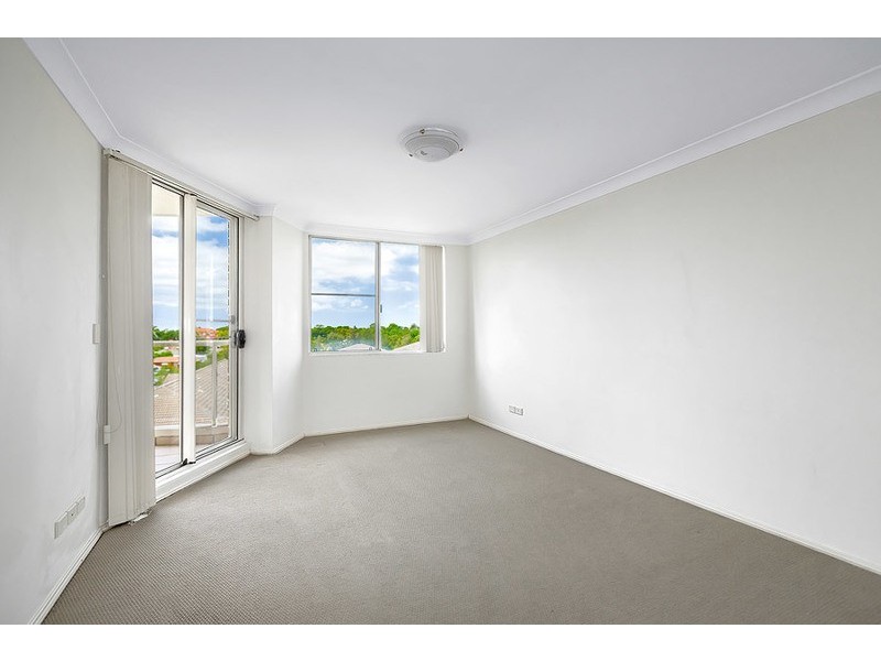 602/10 Wentworth Drive, Liberty Grove NSW 2138