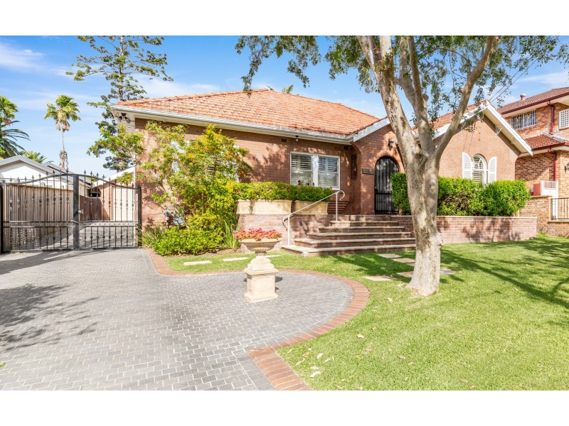 6 Wallis Avenue, Strathfield NSW 2135