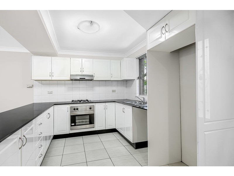 10/4 Burlington Road, Homebush NSW 2140