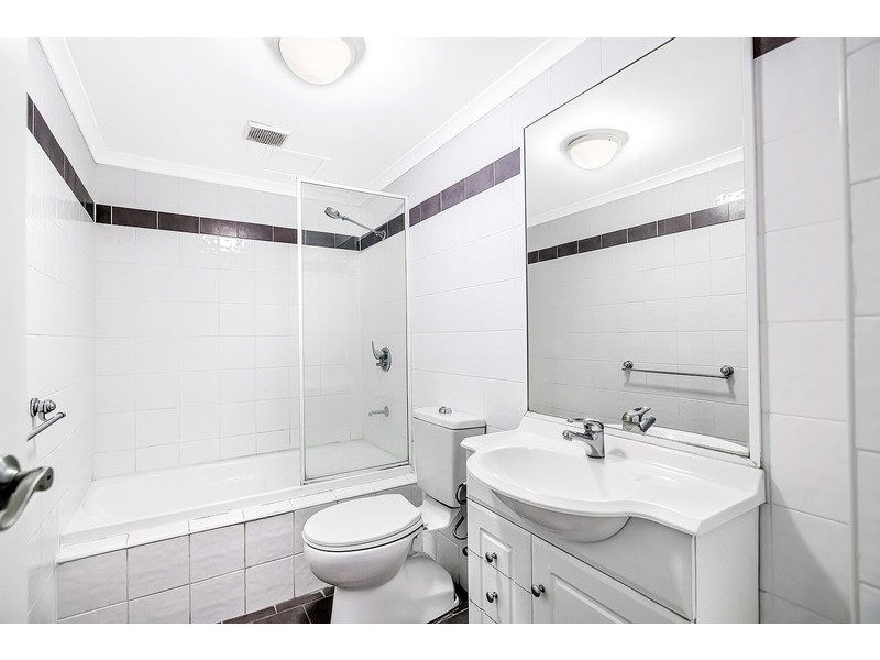 10/4 Burlington Road, Homebush NSW 2140