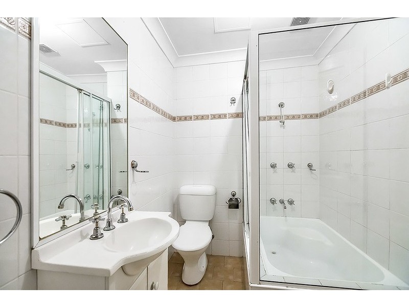 6/21 George Street, Burwood NSW 2134