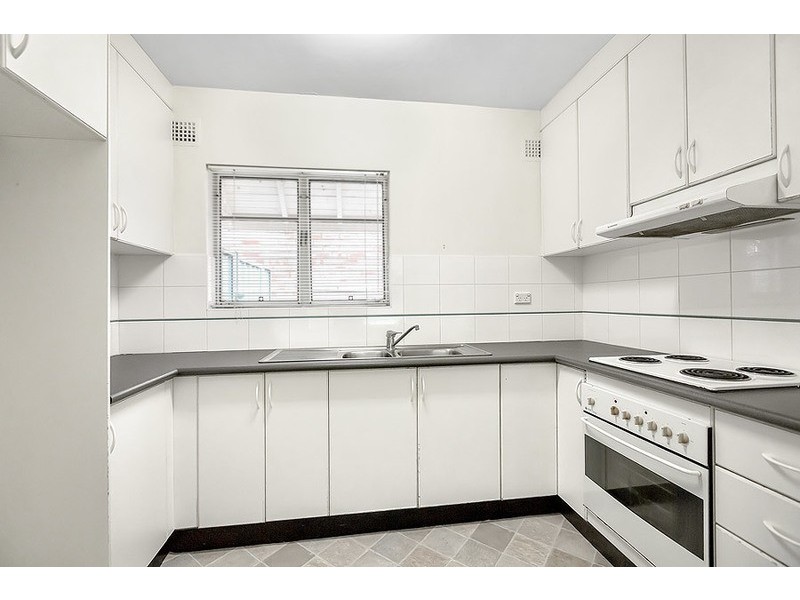 2/17A Victoria Avene, Concord West NSW 2138