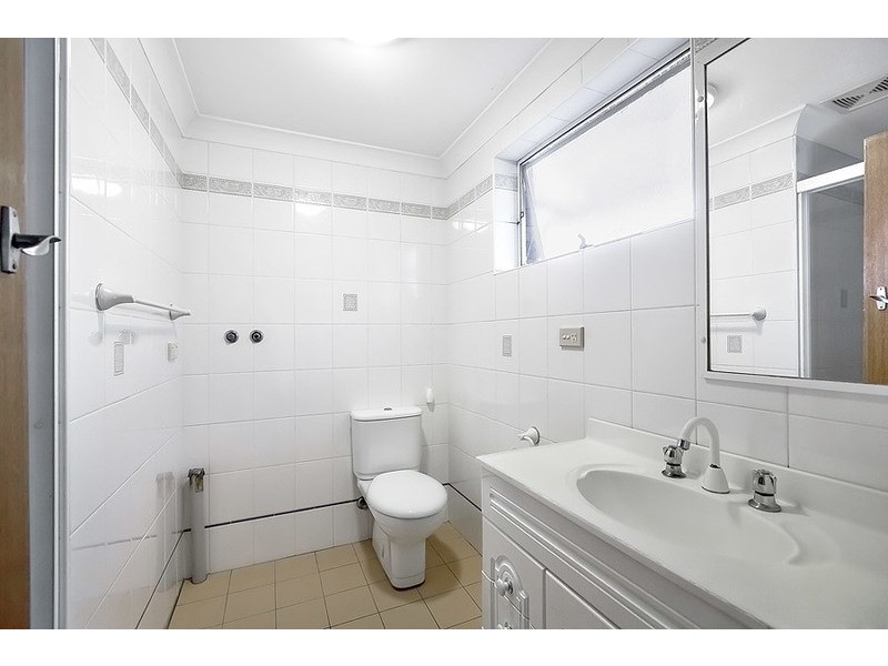 2/17A Victoria Avene, Concord West NSW 2138