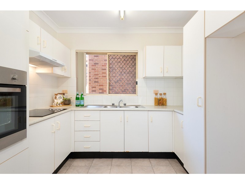 8/27-33 Jeffrey Street, Canterbury NSW 2193
