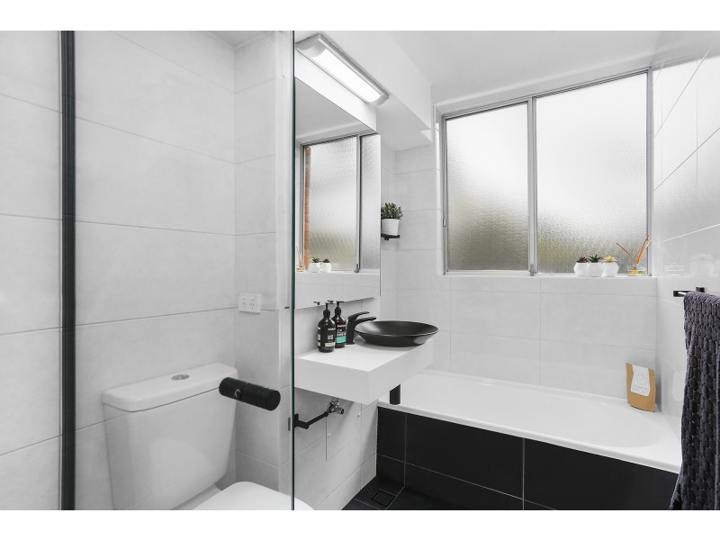 1/3A Bortfield Drive, Chiswick NSW 2046