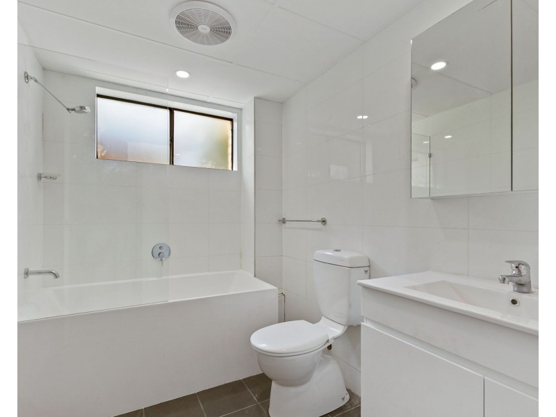 1/16 Central Avenue, Westmead NSW 2145