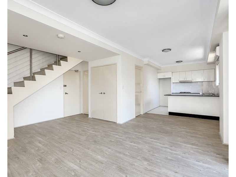 17/8-10 Lachlan Street, Liverpool NSW 2170