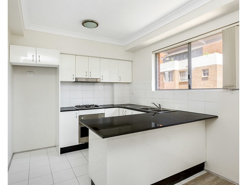 17/8-10 Lachlan Street, Liverpool NSW 2170
