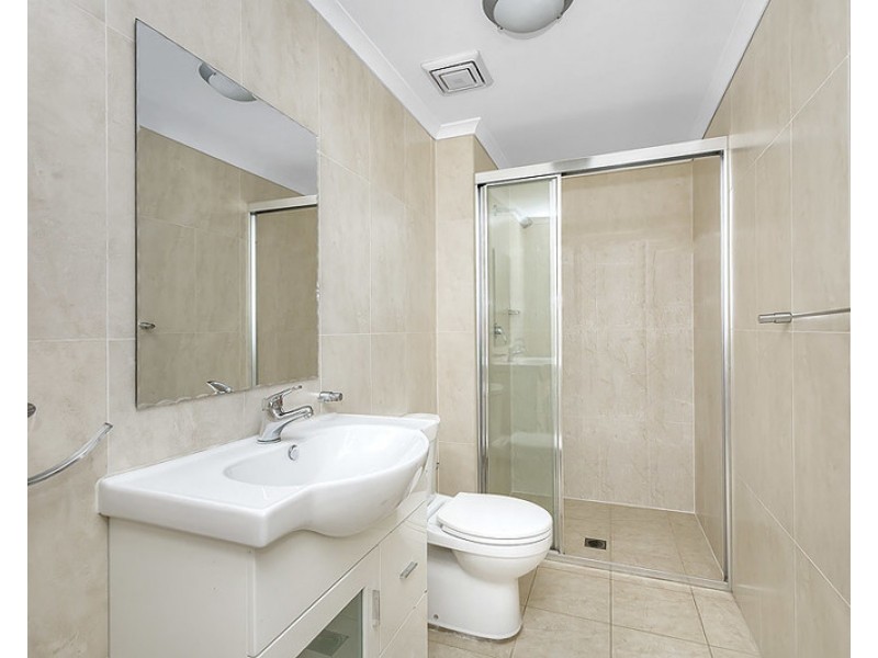 17/8-10 Lachlan Street, Liverpool NSW 2170