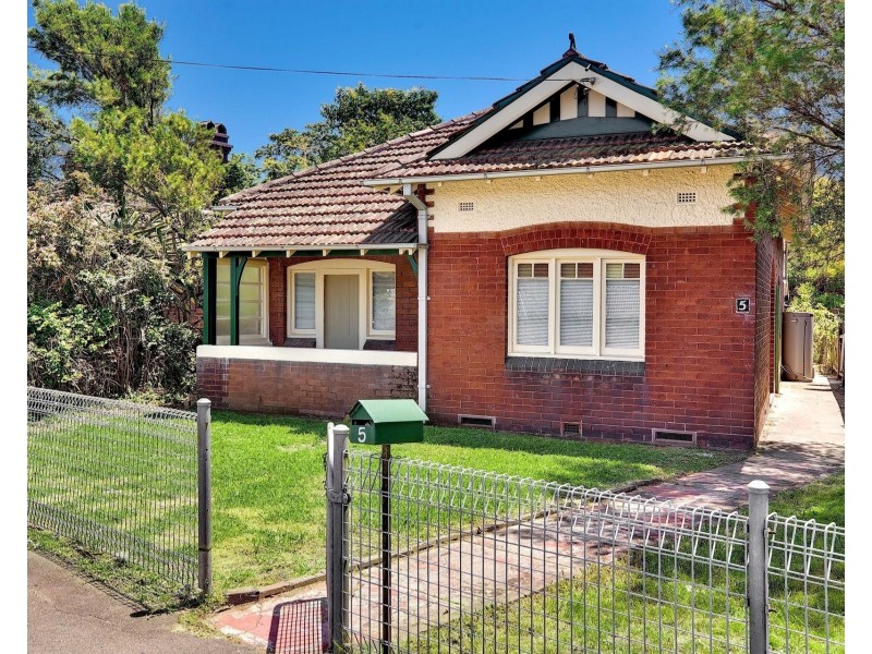 5 Loftus Crescent, Homebush NSW 2140