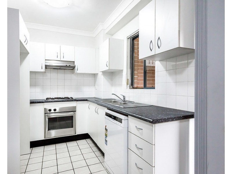 12/16 Sadlier Crescent, Petersham NSW 2049