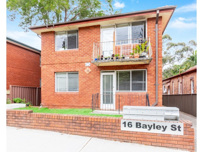 16 Bayley Street, Marrickville NSW 2204