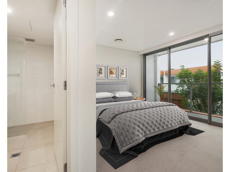 31 Fairway Circuit, North Strathfield NSW 2137