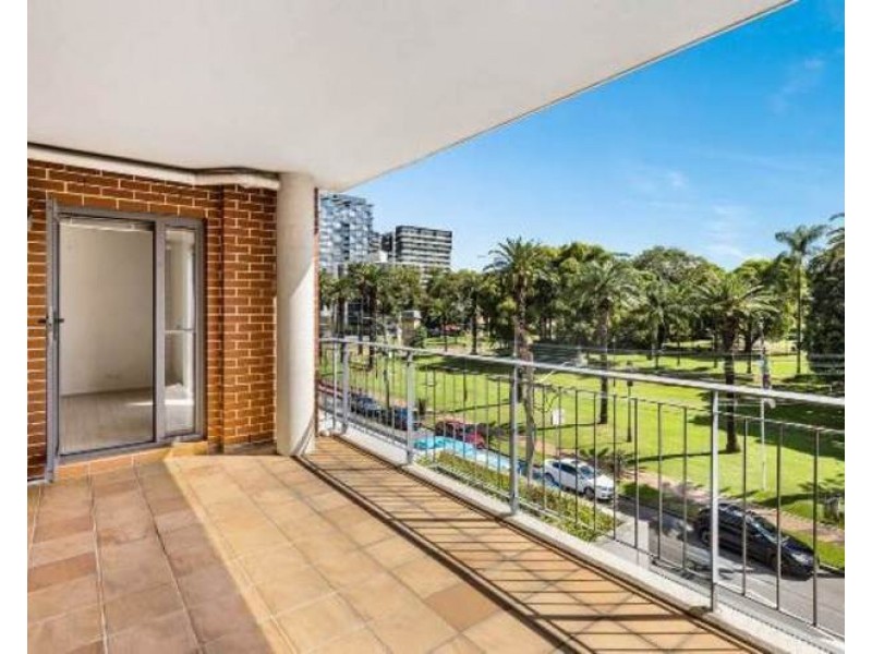 8/78 Burwood Road, Burwood NSW 2134