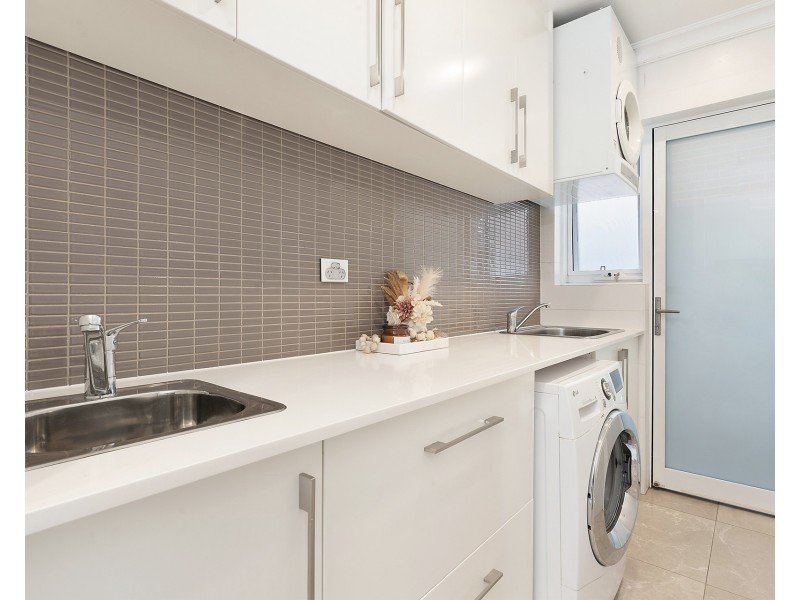 63 Henley Marine Drive, Rodd Point NSW 2046