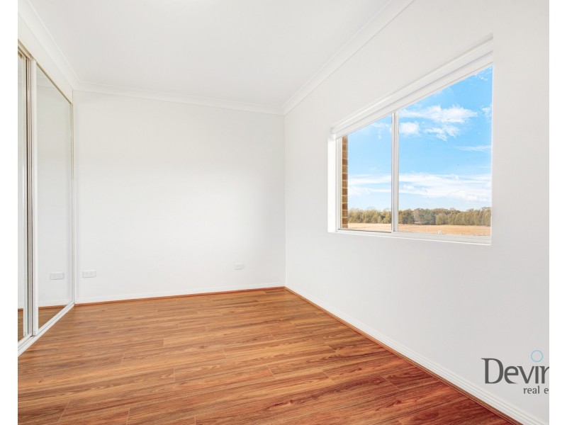 114B Kelvin Park Drive, Bringelly NSW 2556