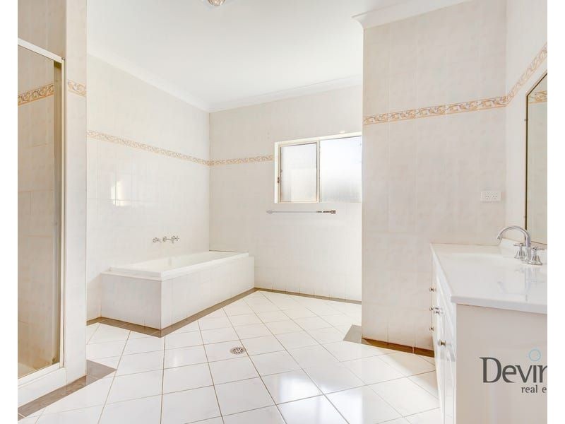 114B Kelvin Park Drive, Bringelly NSW 2556