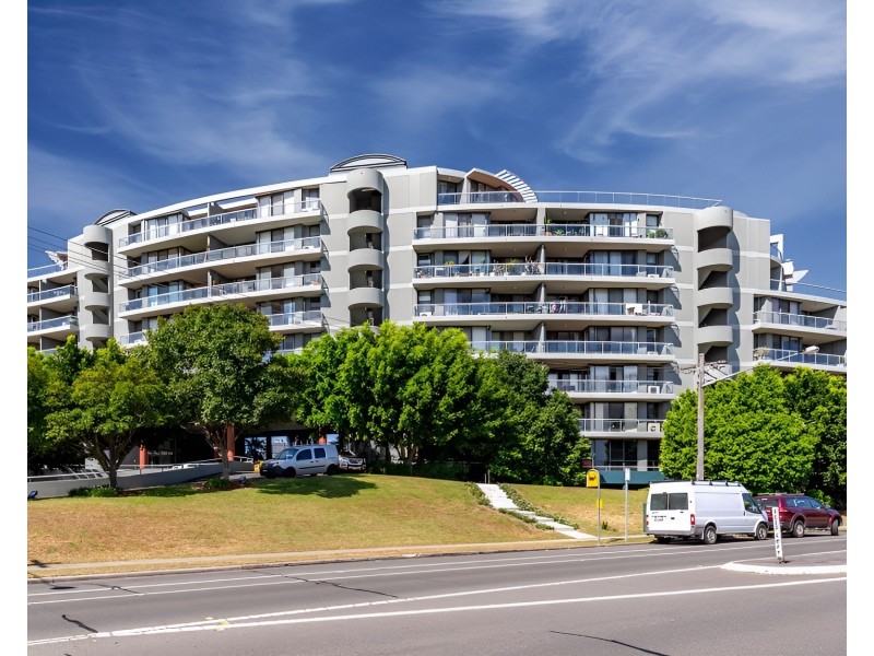 139/27 Bennelong Parkway, Wentworth Point NSW 2127