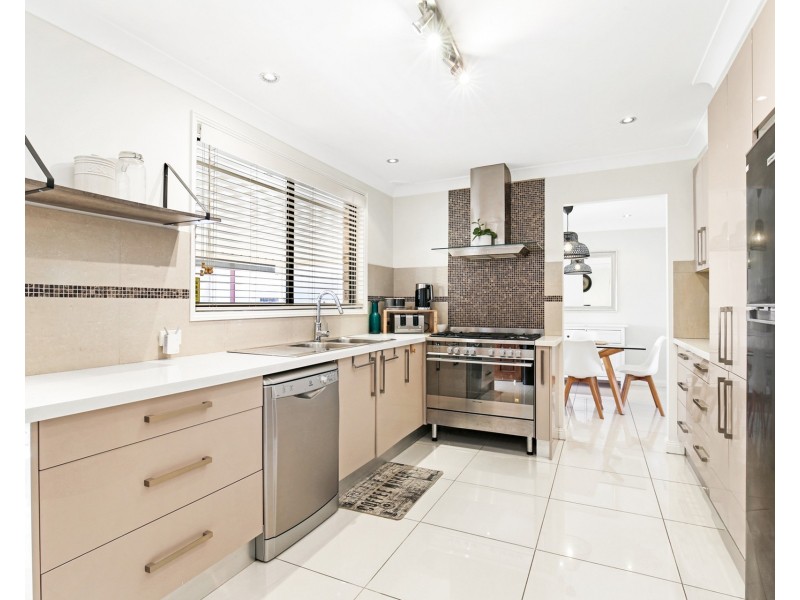 5 Pine Creek Circuit, St Clair NSW 2759