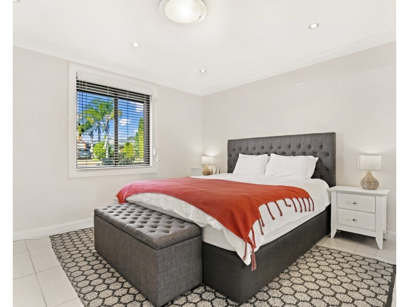 5 Pine Creek Circuit, St Clair NSW 2759