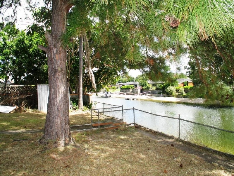 Broadbeach Waters QLD 4218