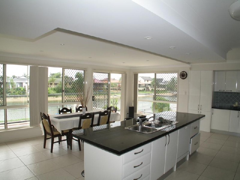 Broadbeach Waters QLD 4218