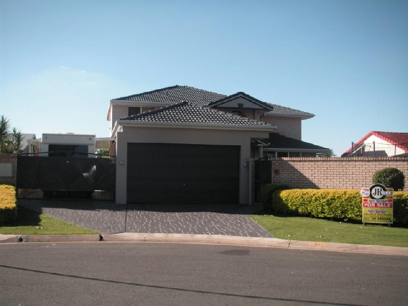 Broadbeach Waters QLD 4218