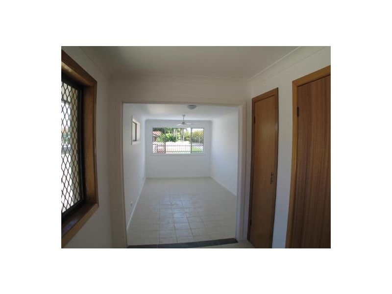 21 Wyuna Street, Broadbeach Waters QLD 4218