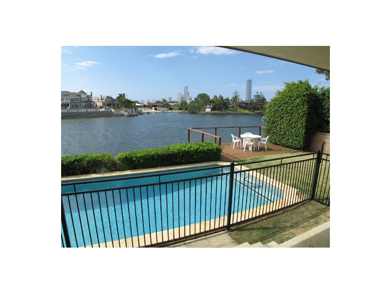 145 Monaco Steet, Broadbeach Waters QLD 4218