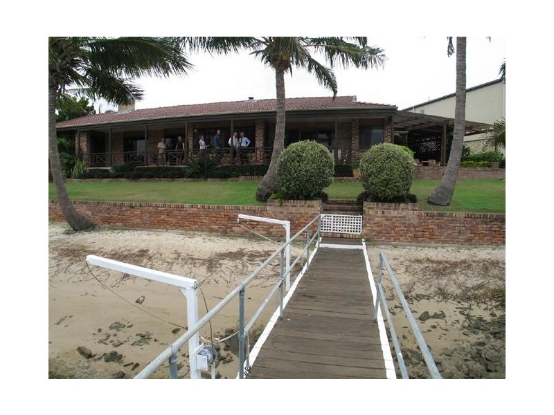 Broadbeach Waters QLD 4218